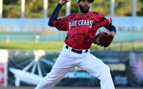 Daryl Thompson with the Southern Maryland Blue Crabs