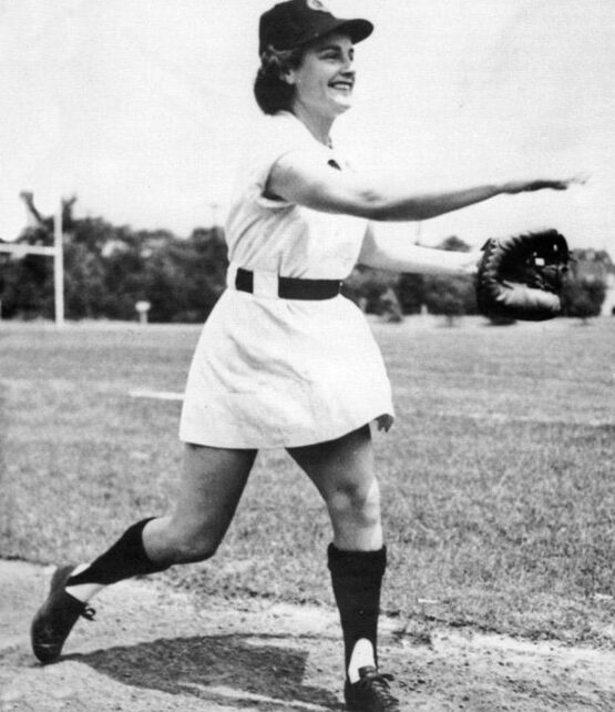 Helen Nicol with the Rockford Peaches