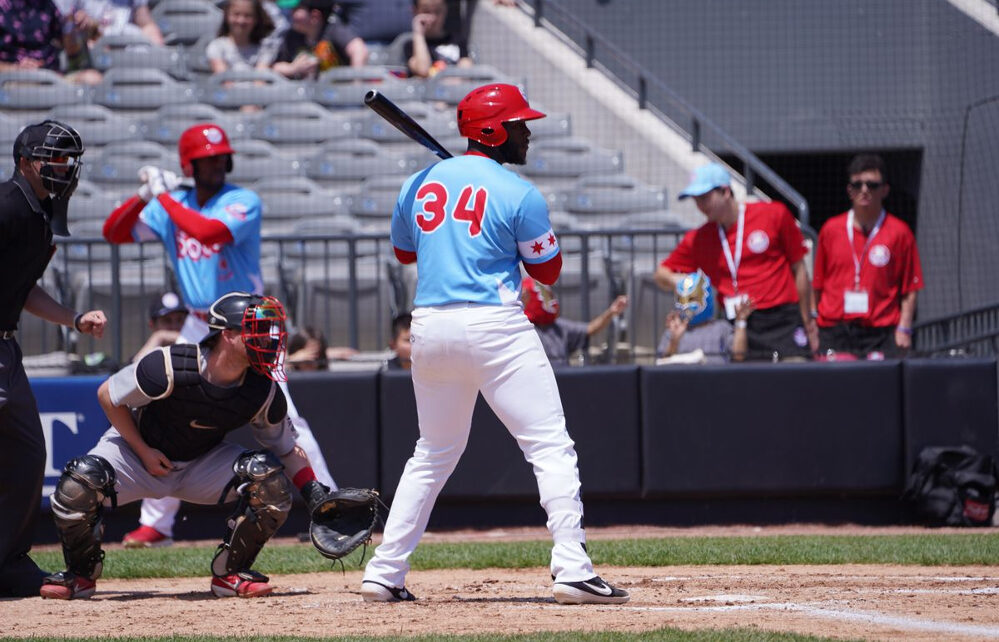 Keon Barnum at-bat with the Chicago Dogs.